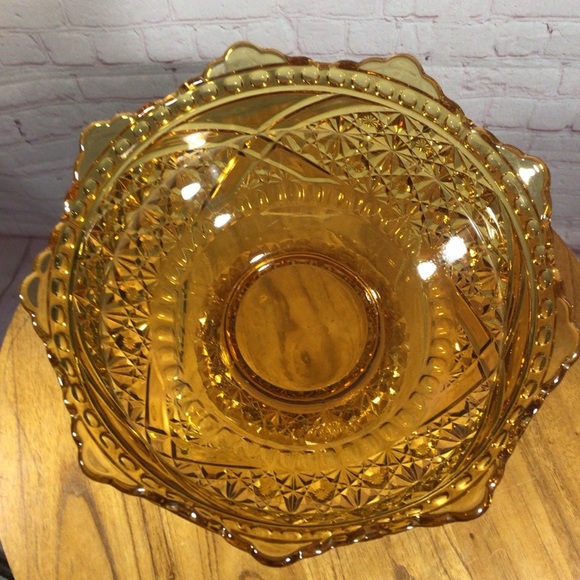 Vintage LG Wright Daisy and Buttons Amber Glass Pedestal Bowl - Picture 4 of 7